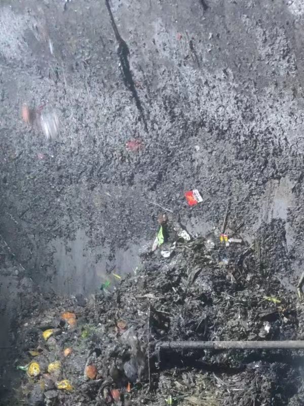 浮山污水池清理